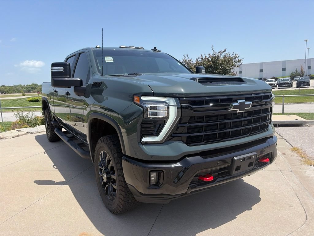 Used 2026 Chevrolet Silverado 2500 LT w/ Trail Boss Package AWD/4WD image 2