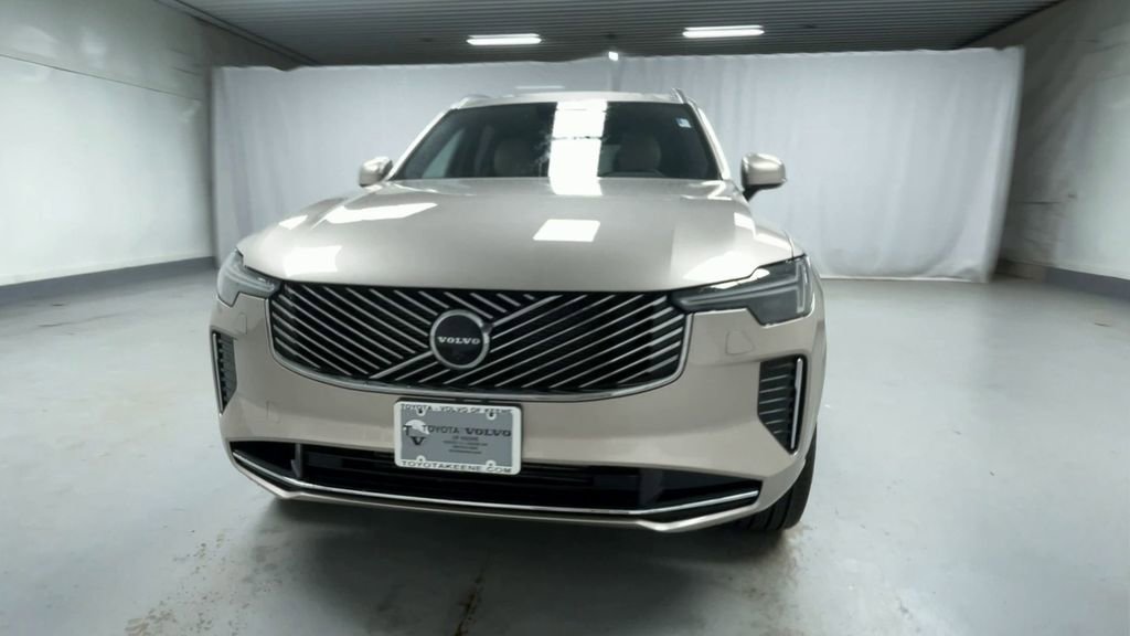 New 2026 Volvo XC90 T8 Plus image 18