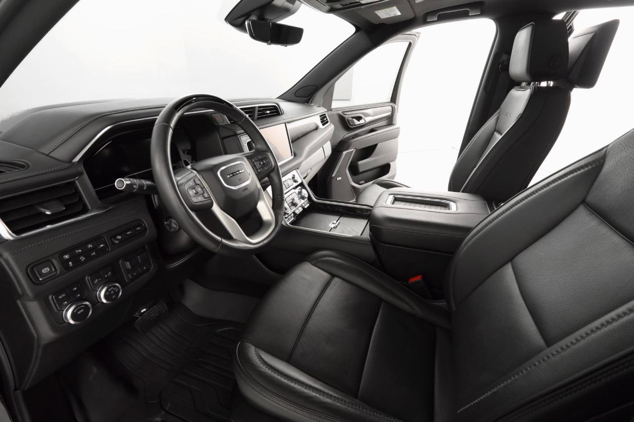 Used 2024 GMC Yukon Denali w/ Advanced Technology Package image 13