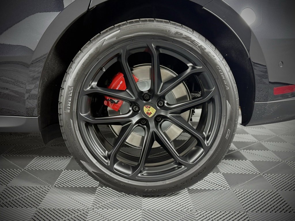 New 2026 Porsche Macan GTS image 16