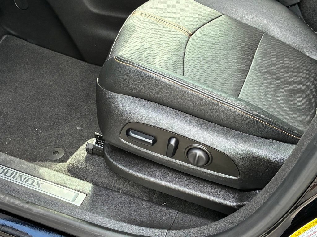 Used 2023 Chevrolet Equinox Premier AWD/4WD image 17