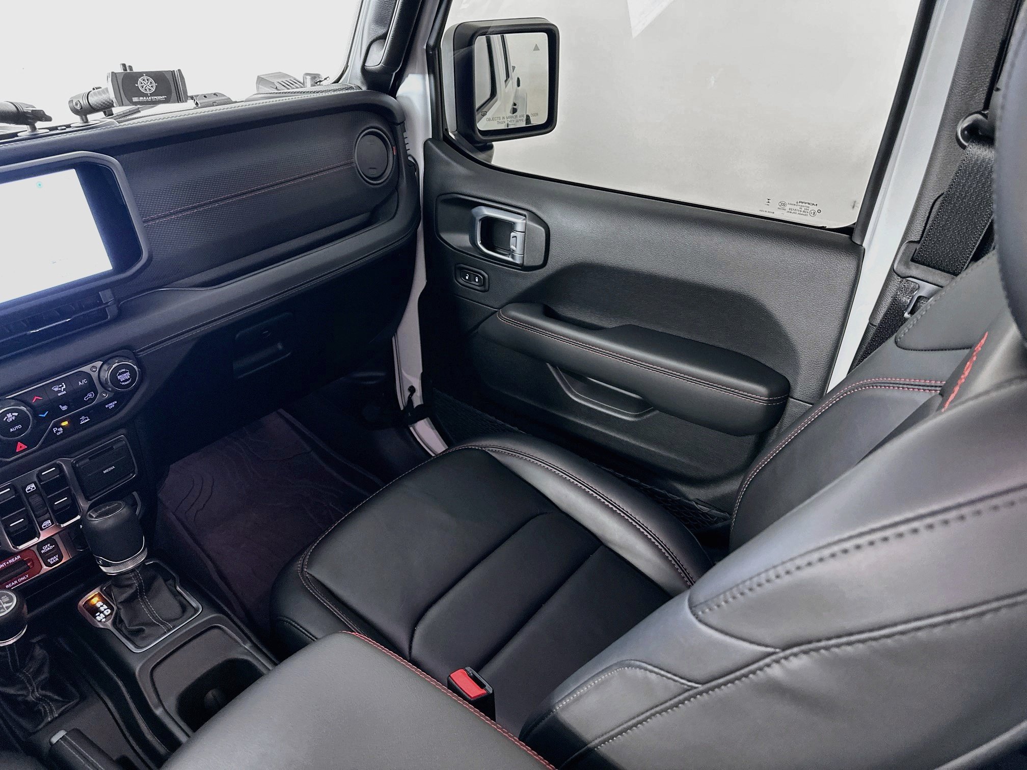 Used 2025 Jeep Gladiator Rubicon AWD/4WD image 29