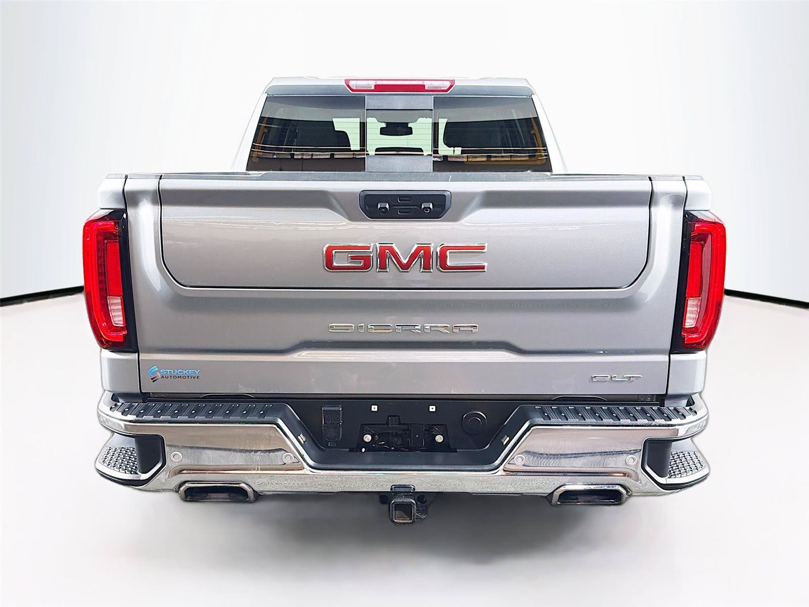 Used 2024 GMC Sierra 1500 SLT w/ SLT Premium Plus Package AWD/4WD image 10