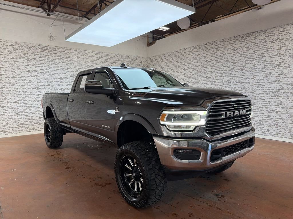 Used 2019 RAM 2500 Laramie AWD/4WD image 1