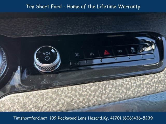 New 2025 Ford Expedition Tremor image 24
