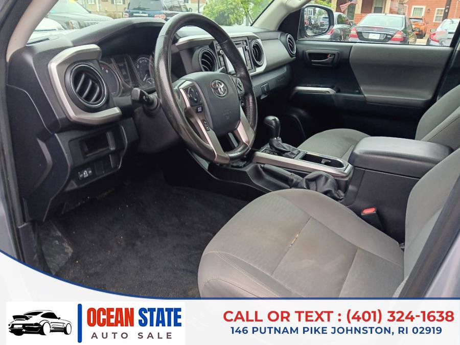 Used 2016 Toyota Tacoma SR image 9
