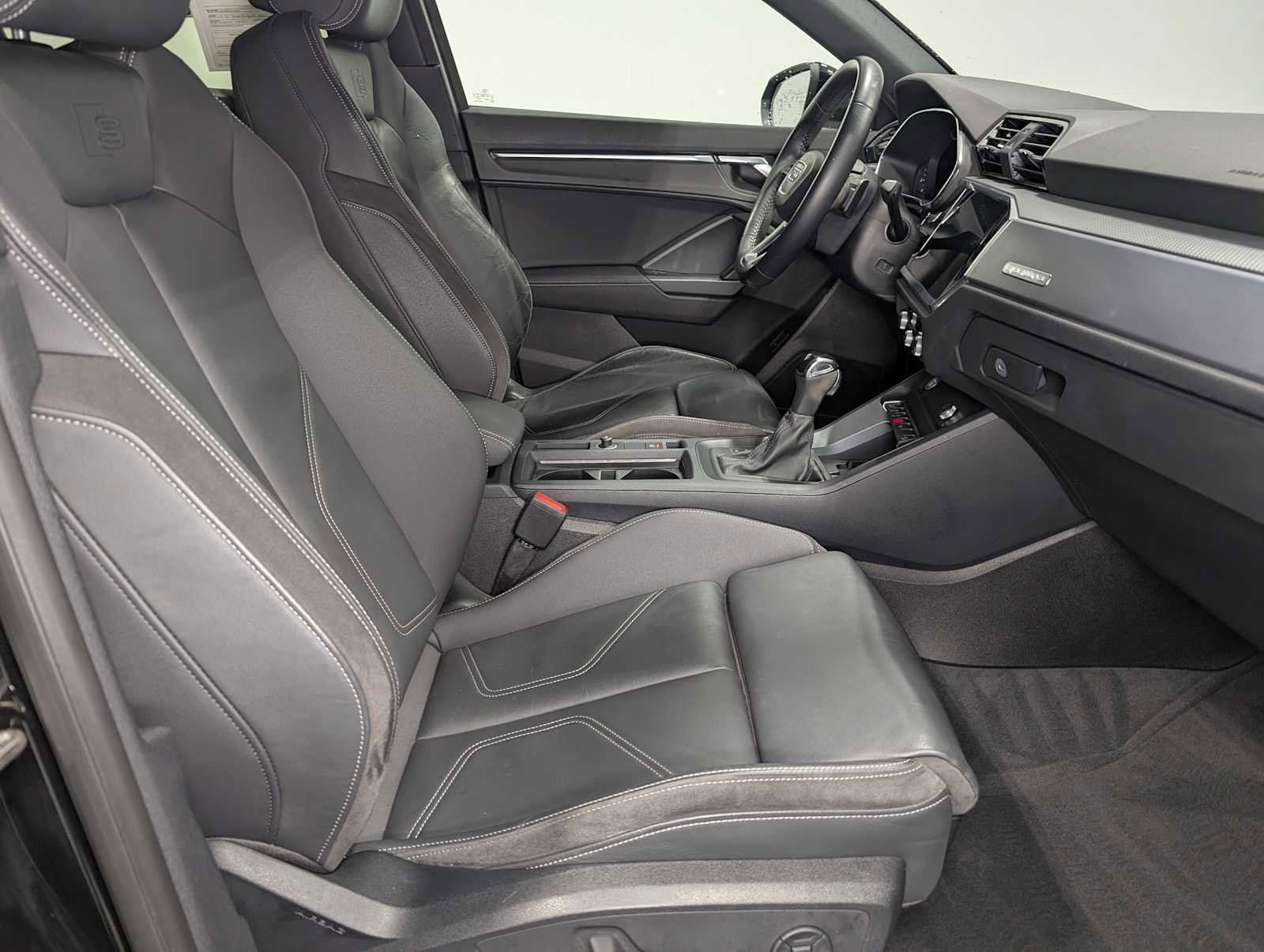 Used 2020 Audi Q3 2.0T Premium Plus image 38