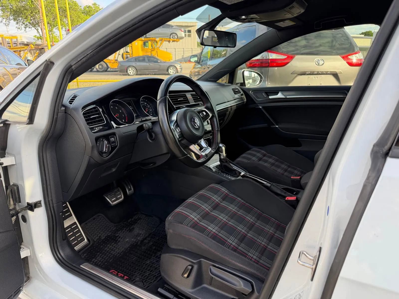 Used 2019 Volkswagen GTI S FWD image 8