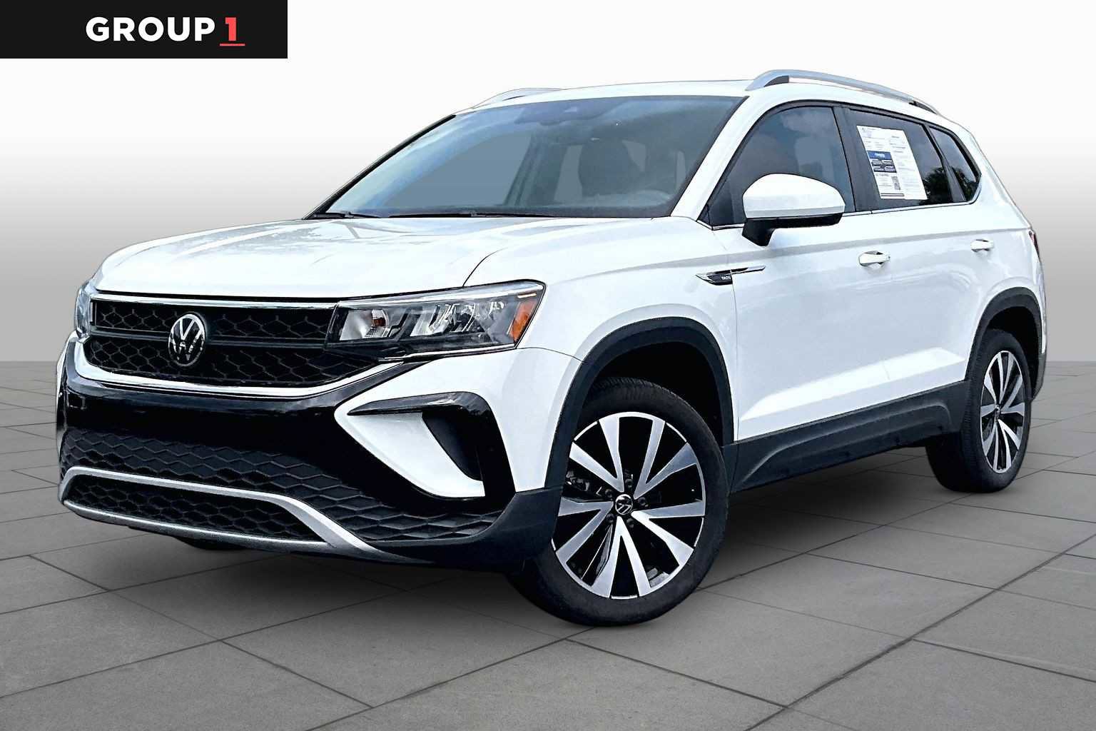 Used 2023 Volkswagen Taos SE w/ Panoramic Sunroof Package