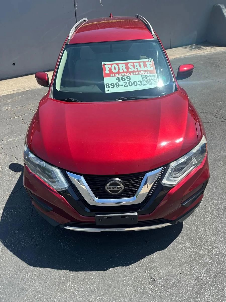 Used 2018 Nissan Rogue SV image 3