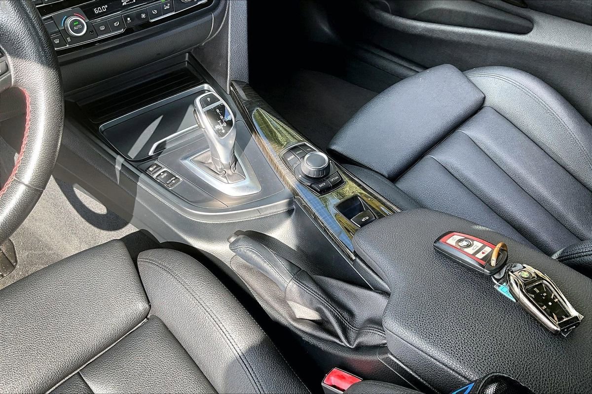 Used 2017 BMW 430i Convertible image 17