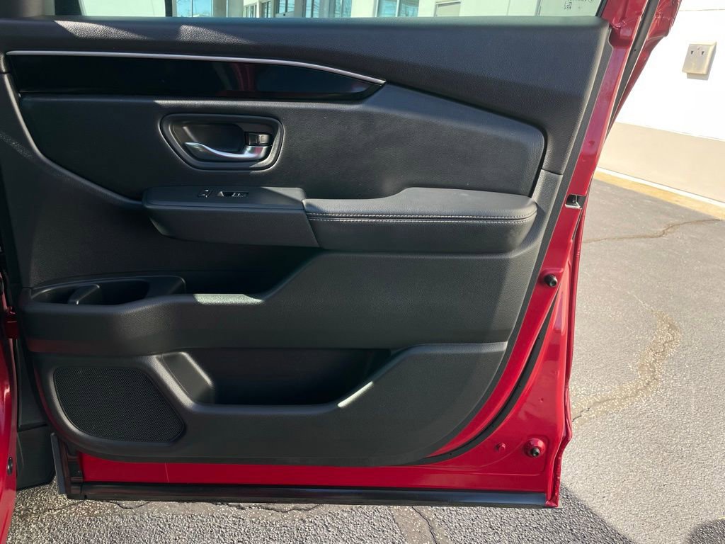 Certified 2025 Honda Pilot EX-L image 30