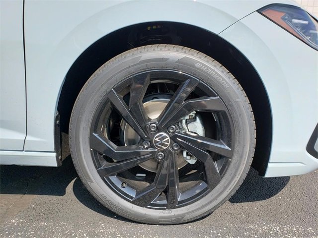 New 2025 Volkswagen Jetta SE image 12