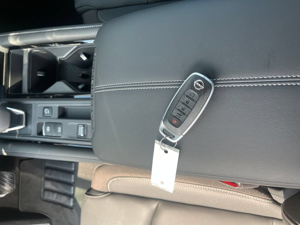 New 2026 Nissan Pathfinder SL FWD image 28