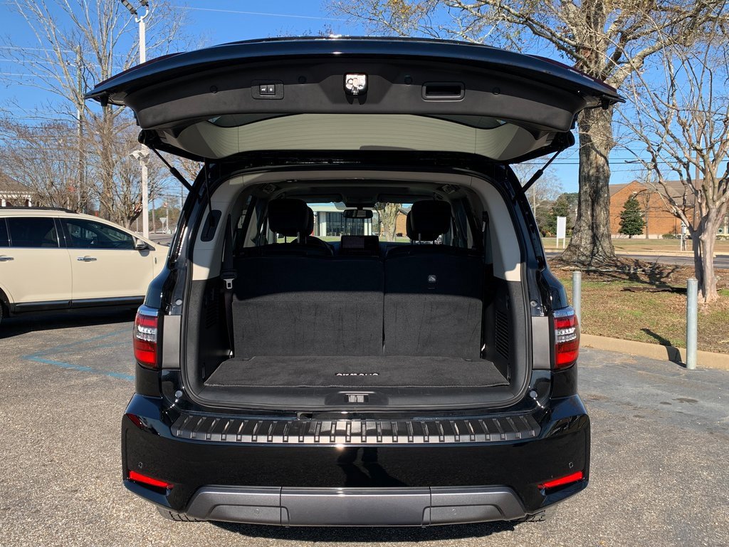 Used 2024 Nissan Armada SL w/ Captain's Chairs Package image 7