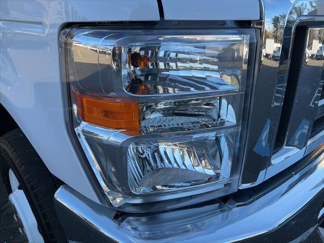 Used 2024 Ford E-450 and Econoline 450 Super Duty w/ Power Windows & Locks Group image 14