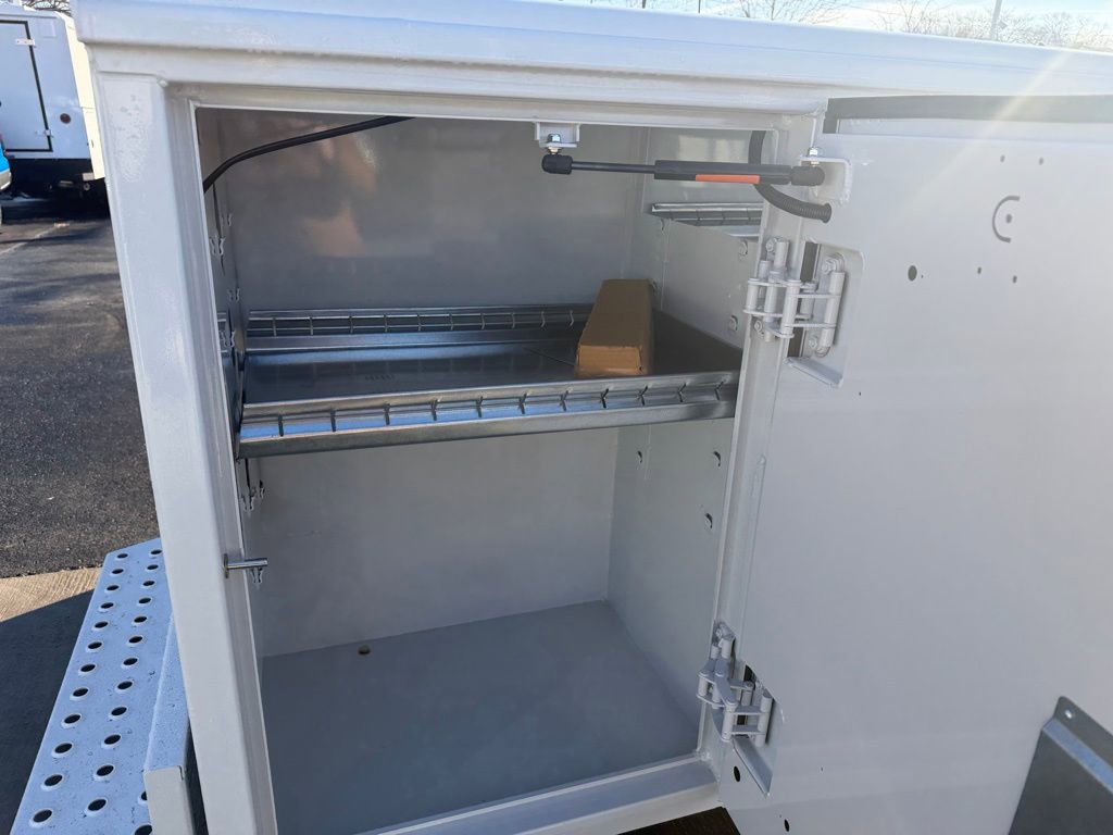 New 2026 Ford F550 4x4 Supercab Super Duty image 64