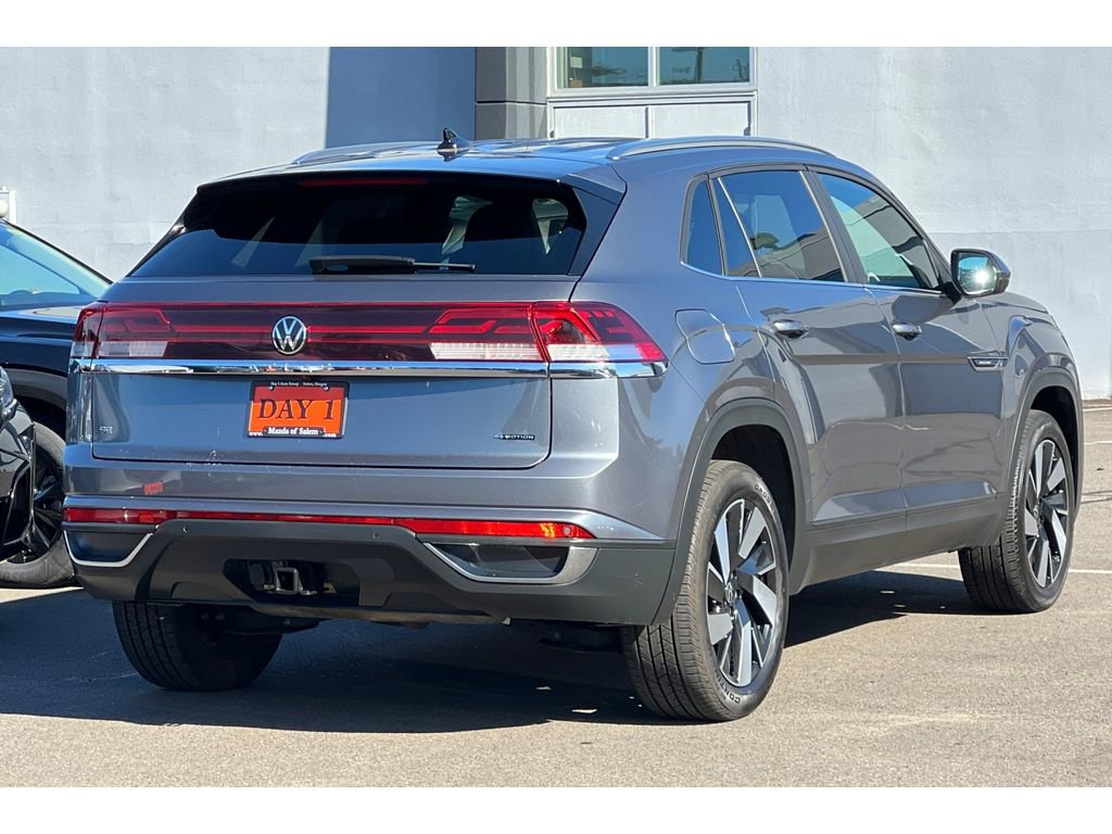 Used 2024 Volkswagen Atlas Cross Sport SE image 5