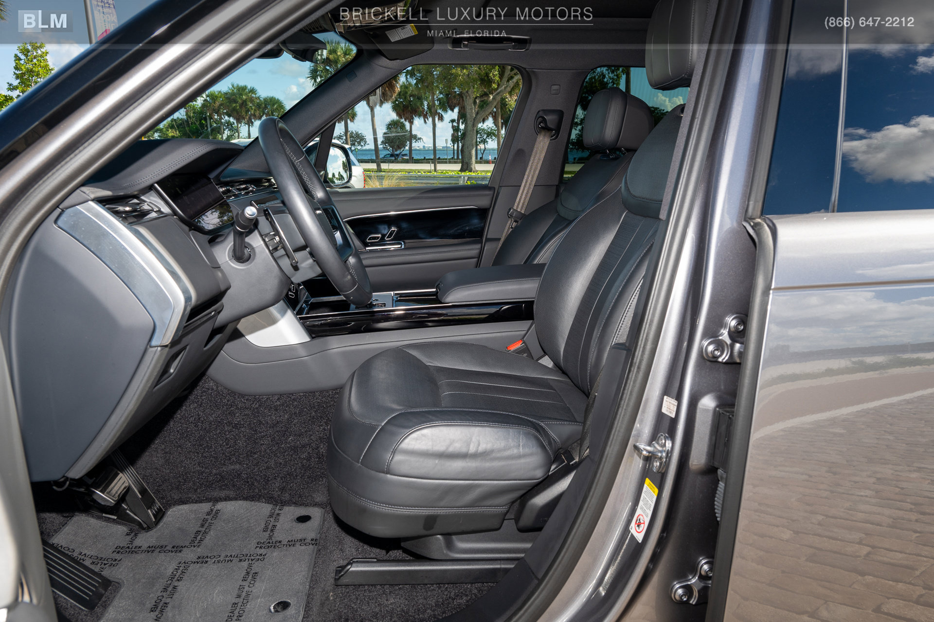 Used 2024 Land Rover Range Rover SE AWD/4WD image 21