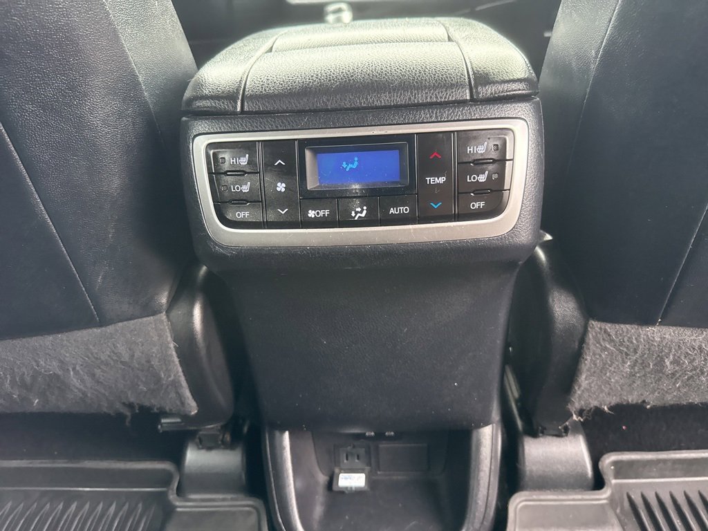 Used 2018 Toyota Highlander Limited Platinum image 29