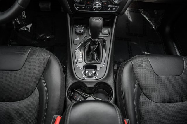 Used 2019 Jeep Cherokee Limited image 31