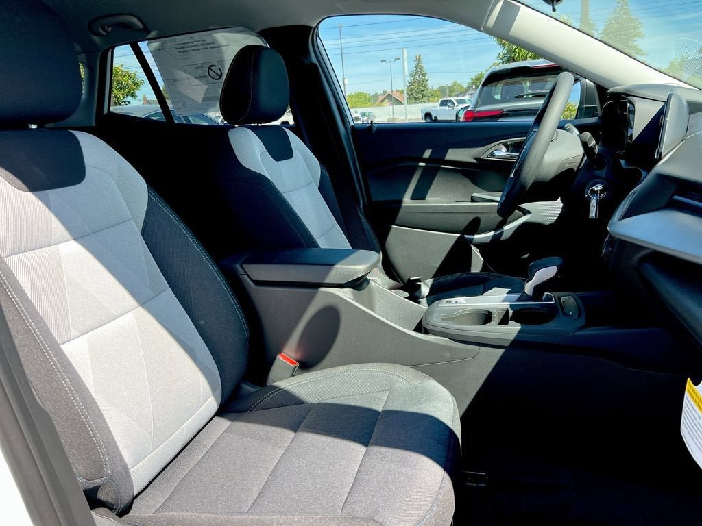 New 2026 Chevrolet Trax LS w/ Driver Confidence Package FWD image 21