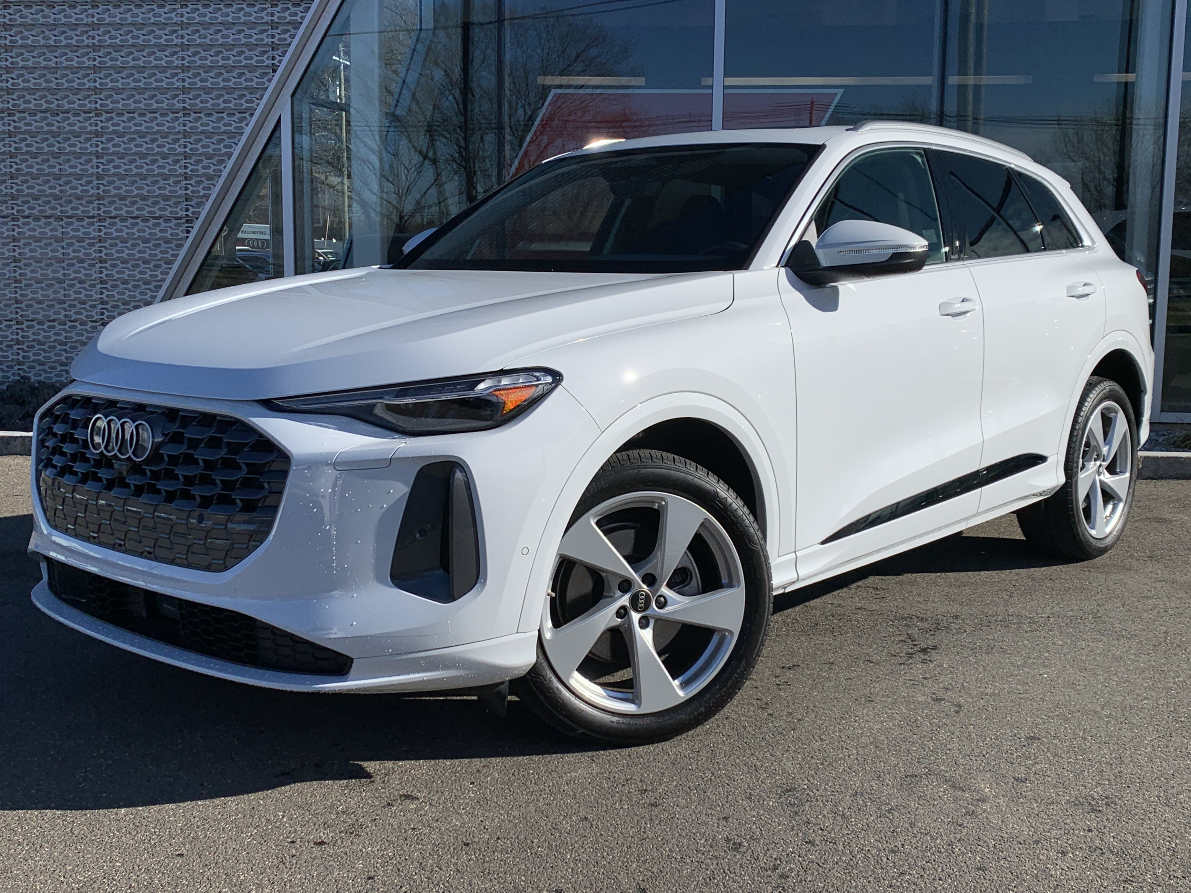 Certified 2025 Audi Q5 Premium w/ Premium Plus AWD/4WD image 1