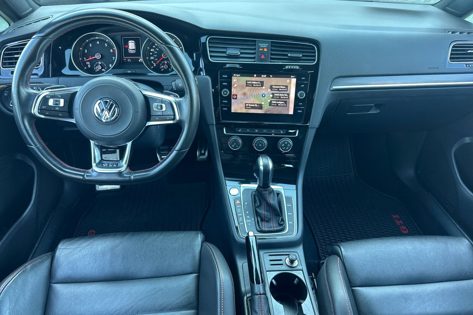 Used 2021 Volkswagen Golf 4-Door FWD image 14
