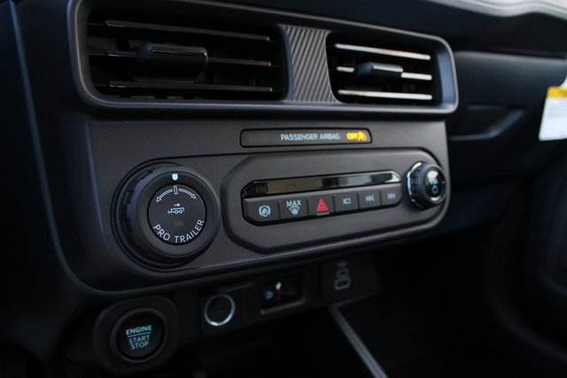 New 2025 Ford Maverick Lariat w/ Black Appearance Package image 5