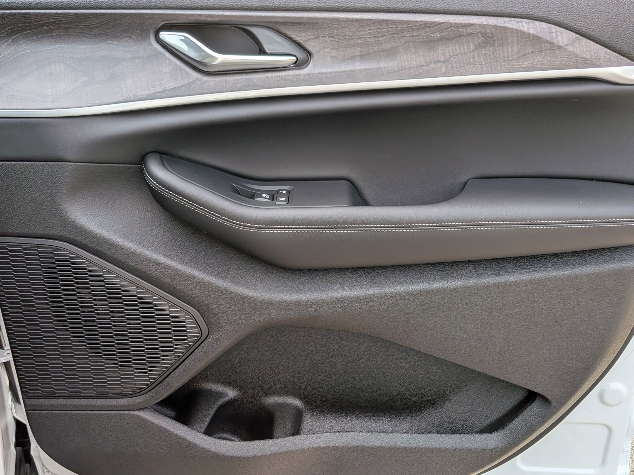 New 2025 Jeep Grand Cherokee Limited w/ Black Appearance Package image 34