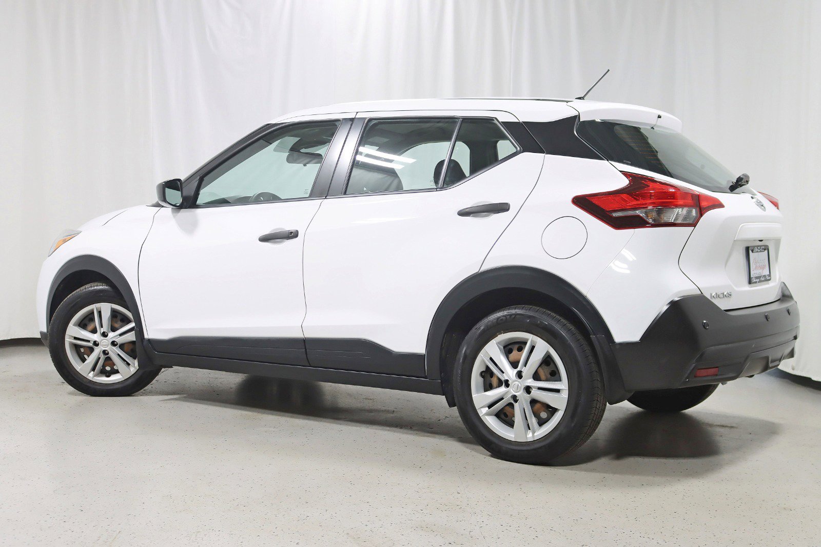 Used 2020 Nissan Kicks S image 9