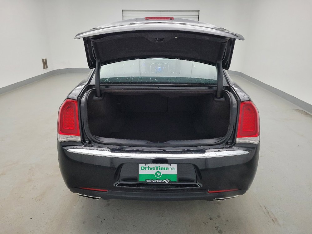 Used 2019 Chrysler 300 Limited image 29