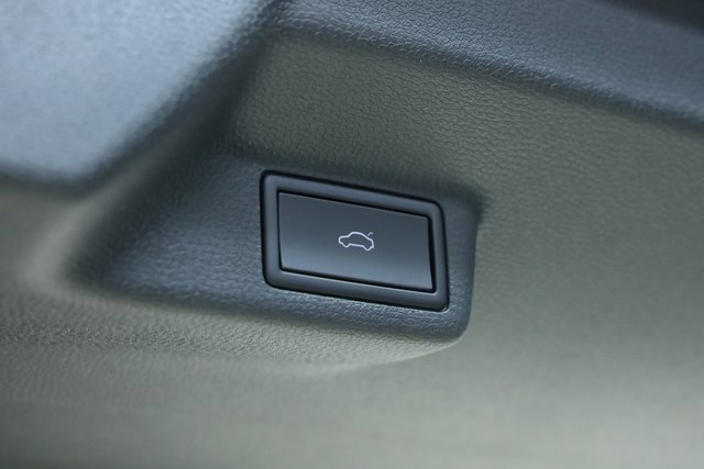 New 2025 Volkswagen ID. Buzz 1st Edition image 43