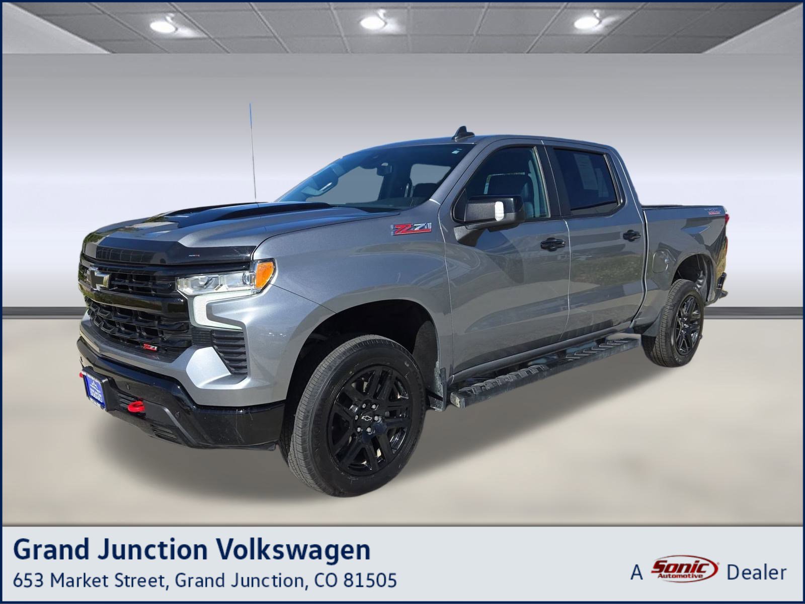 Used 2024 Chevrolet Silverado 1500 LT Trail Boss w/ Convenience Package II image 1