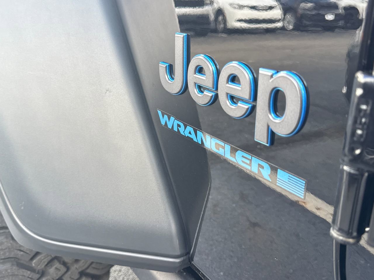 Used 2025 Jeep Wrangler Willys 4xe image 30