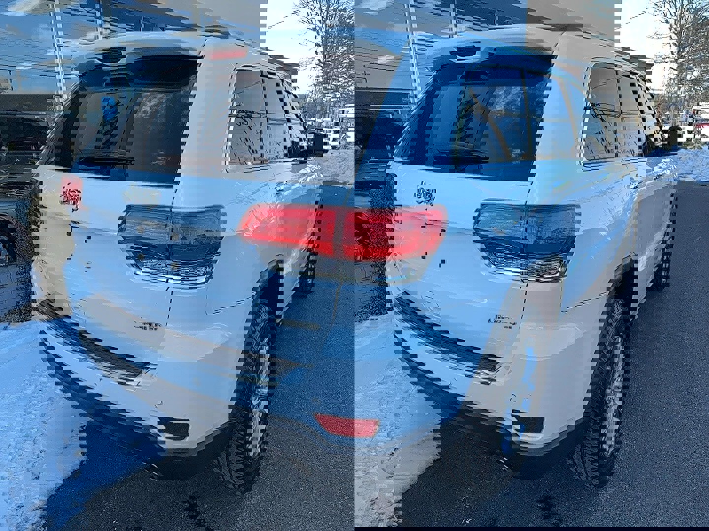 Used 2016 Jeep Grand Cherokee Limited image 3