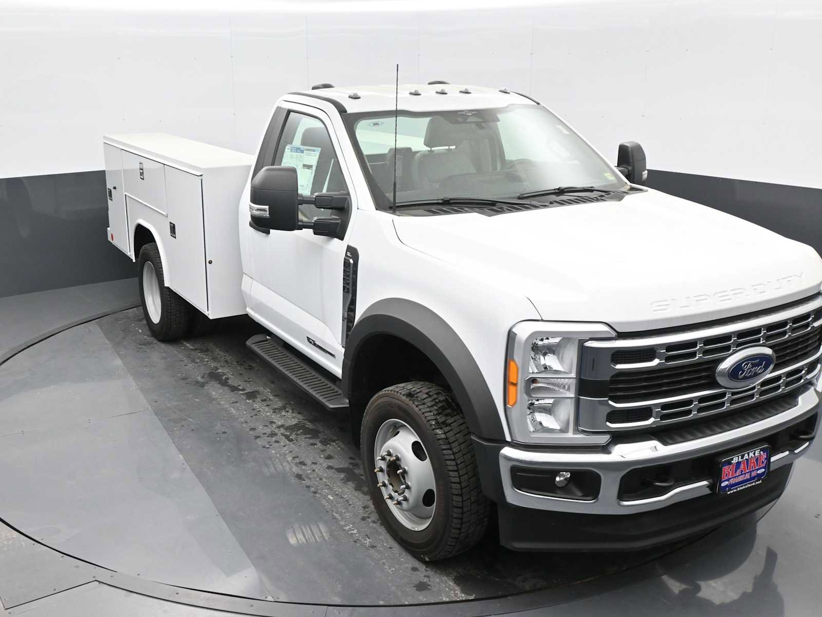 New 2023 Ford F550 4x4 Regular Cab Super Duty image 19