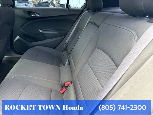 Used 2016 Chevrolet Cruze LT w/ Sun And Sound Package FWD image 6