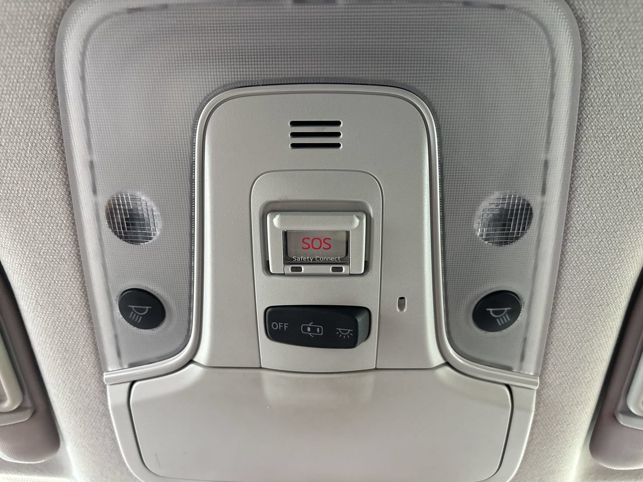 Certified 2020 Toyota Prius Prime Limited FWD image 16