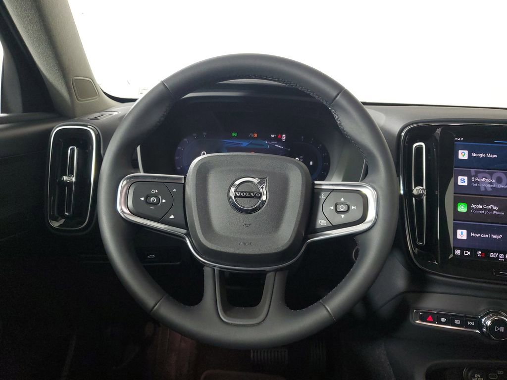 Certified 2023 Volvo XC40 B5 Plus w/ Protection Package Premier image 18