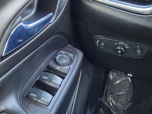 Used 2020 Chevrolet Equinox Premier AWD/4WD image 39