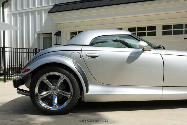 Used 2002 Chrysler Prowler RWD image 10