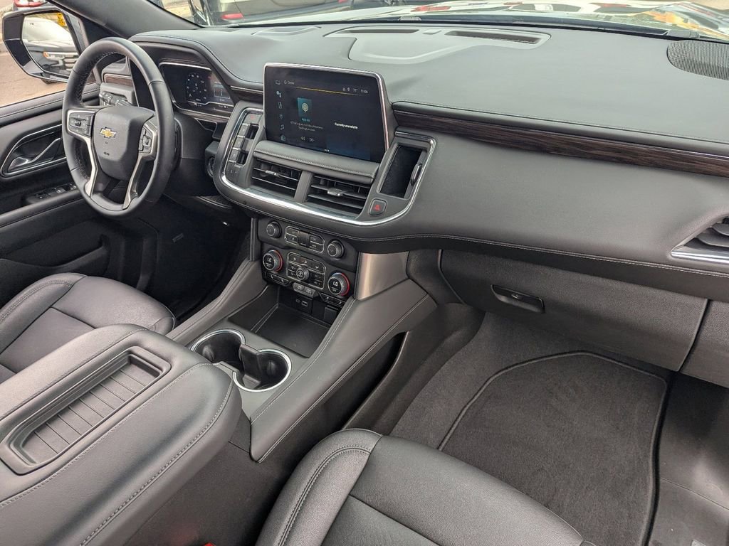 Used 2023 Chevrolet Tahoe LT w/ Luxury Package RWD image 13