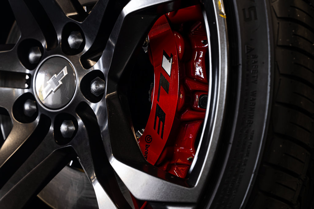Used 2021 Chevrolet Camaro SS RWD image 12