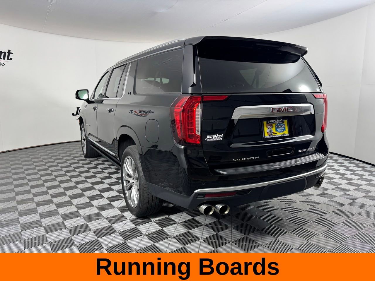 Used 2022 GMC Yukon XL Denali w/ Denali Premium Package image 10