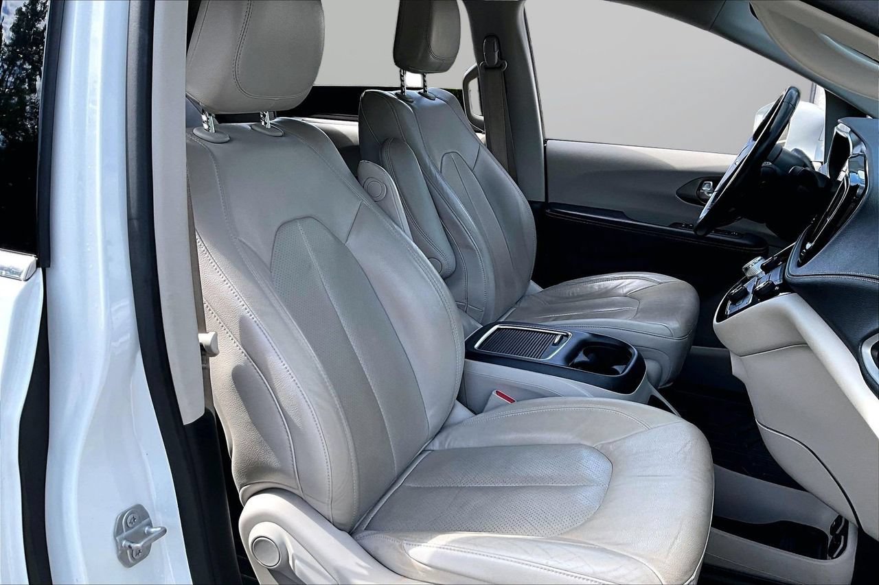 Certified 2021 Chrysler Pacifica Touring-L FWD image 21