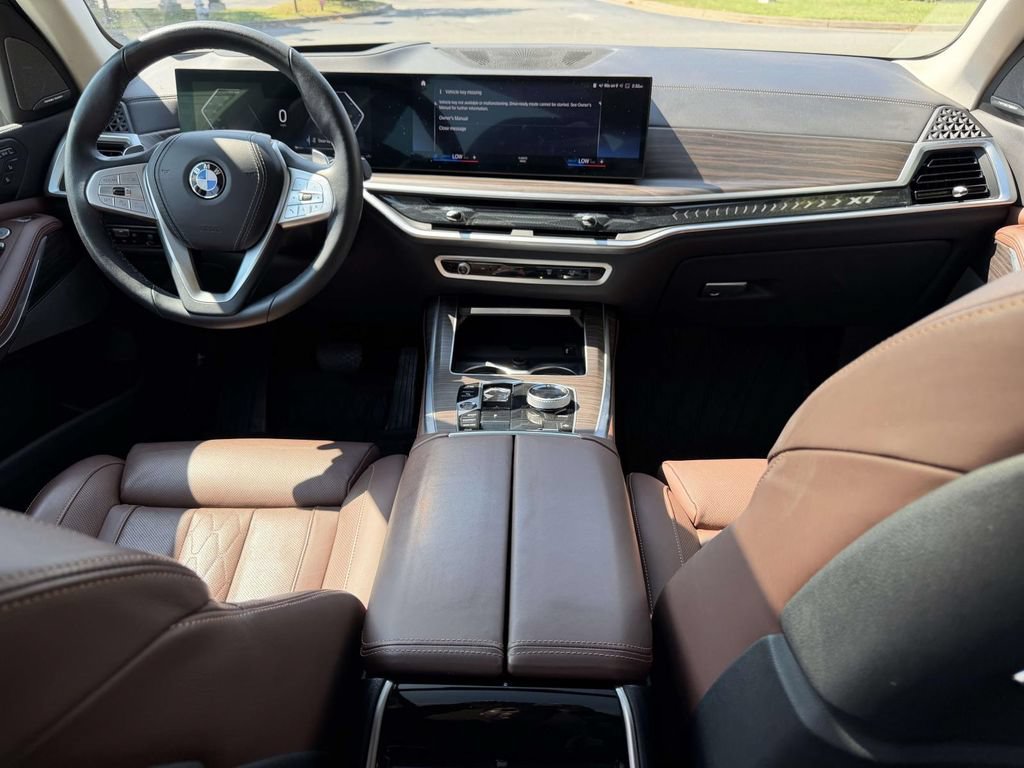 Used 2023 BMW X7 xDrive40i w/ Executive Package AWD/4WD image 18