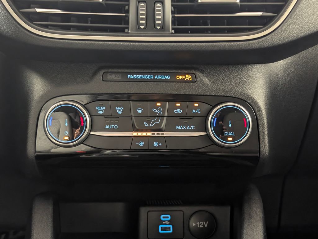 Certified 2022 Ford Escape SE w/ Convenience Package image 16