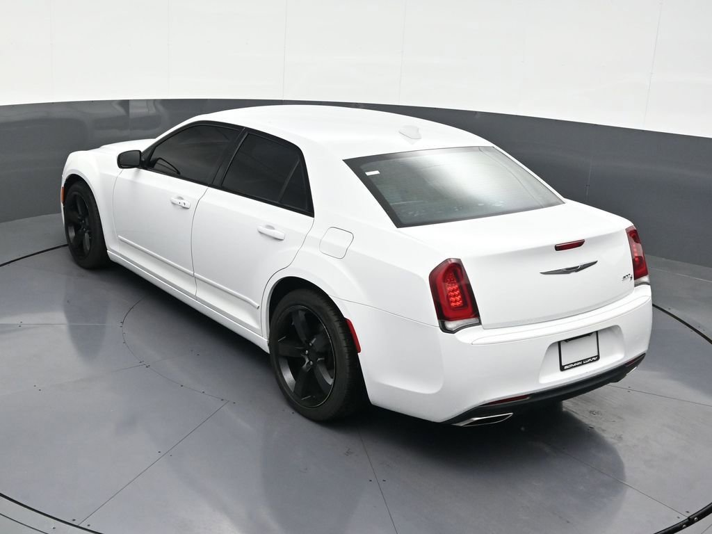Used 2020 Chrysler 300 S image 17