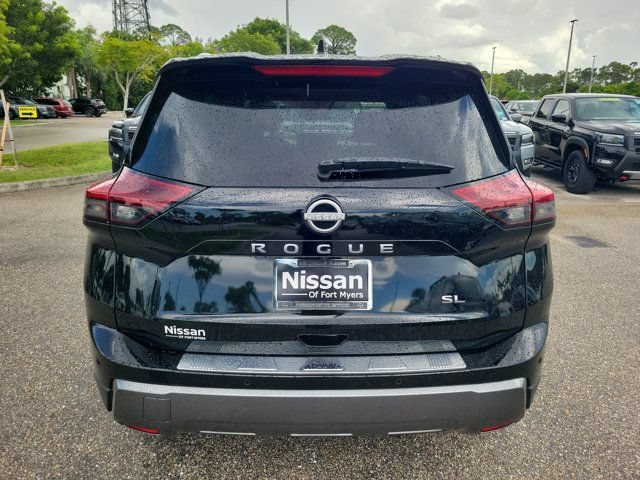 Certified 2024 Nissan Rogue SL w/ SL Premium Package FWD image 3